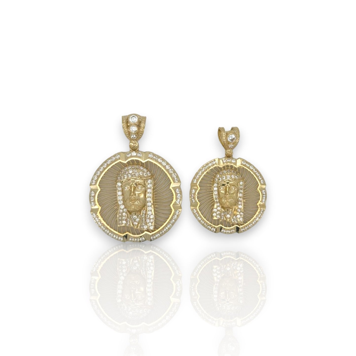 Colgante con medallón de Jesús - Oro amarillo de 14 k
