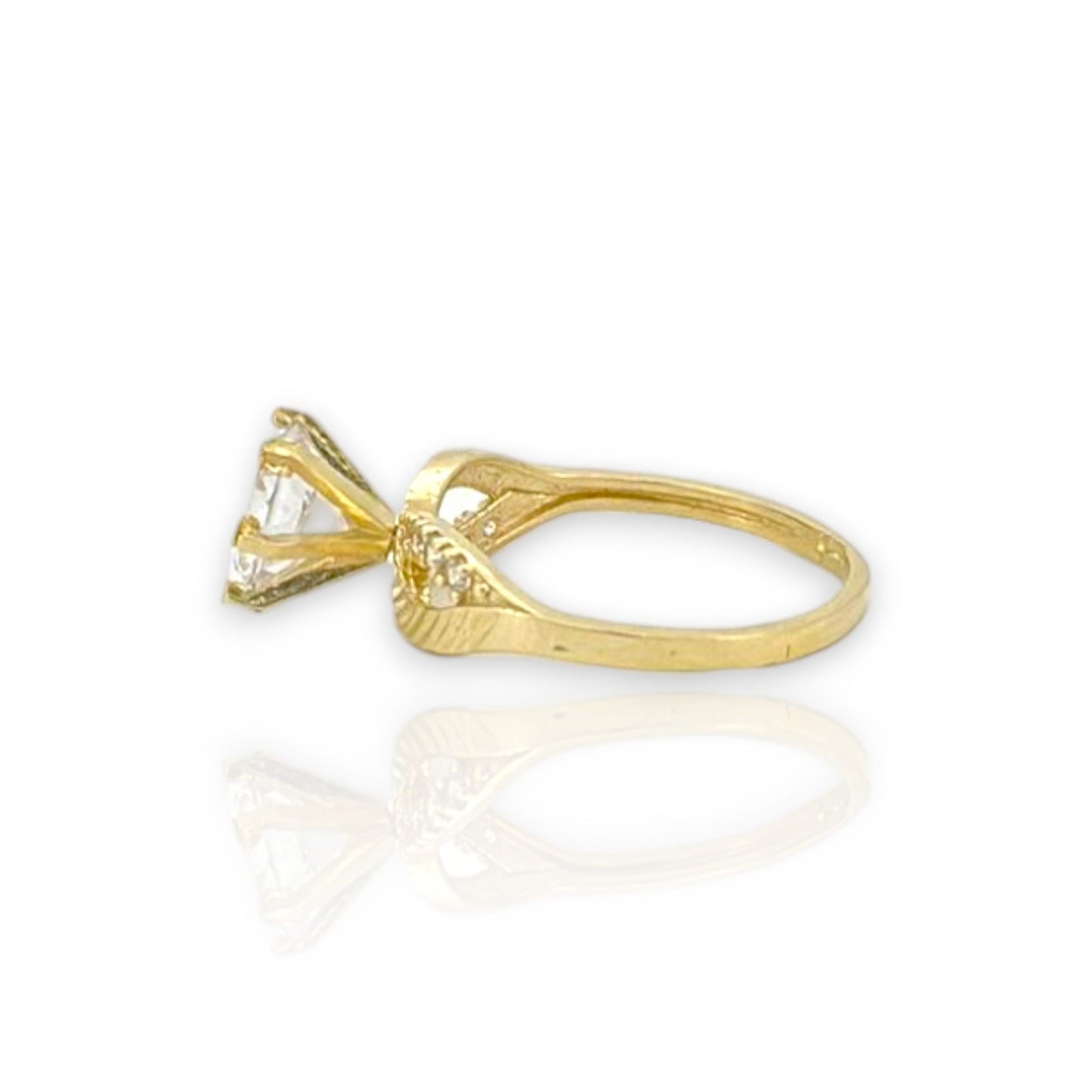 Round Cut Center Stone Engagement Ring - 10k Yellow Gold