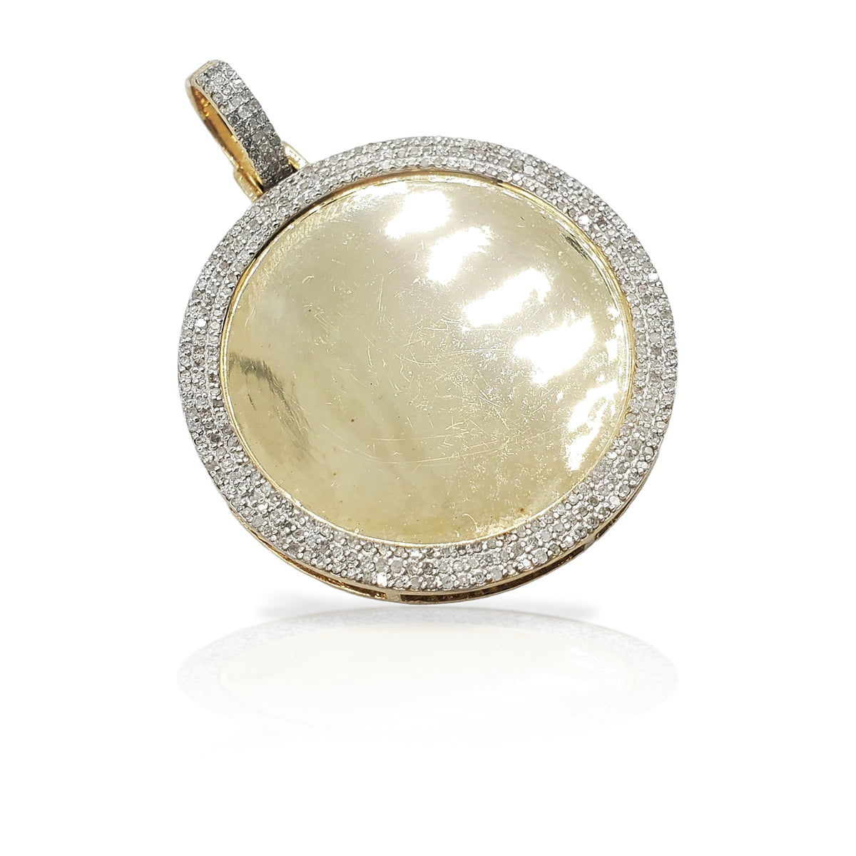 10K Gold Diamond Circle Picture Pendant