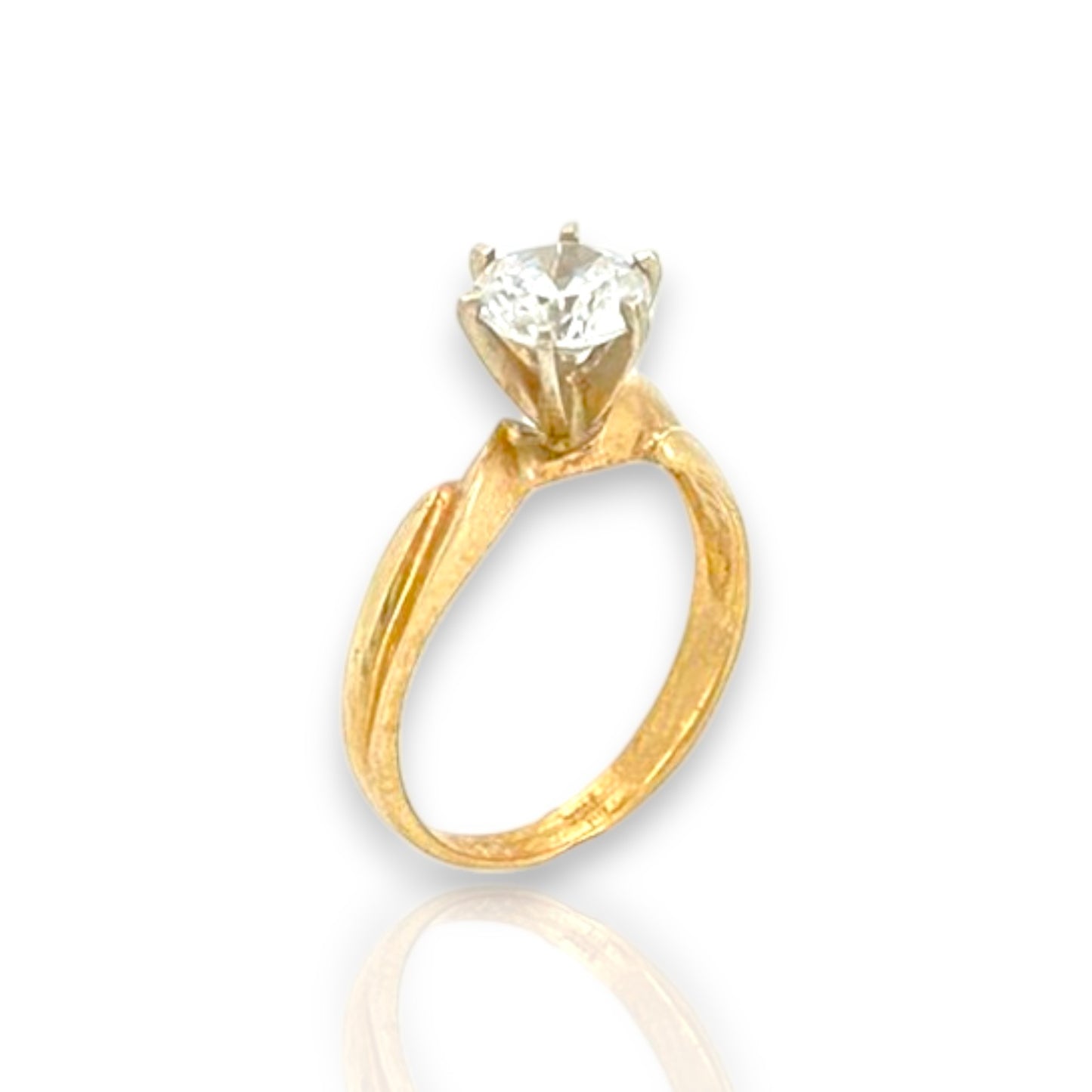 Round Cut Center Stone Engagement Ring - 10k Yellow Gold