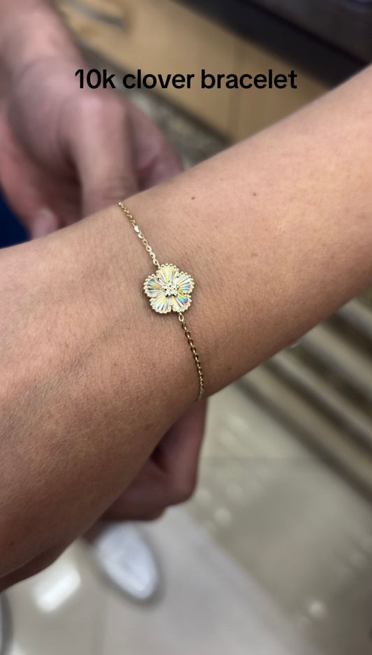 10K Yellow Gold Clover Leaf Bracelet – Adjustable Lucky Charm Jewelry