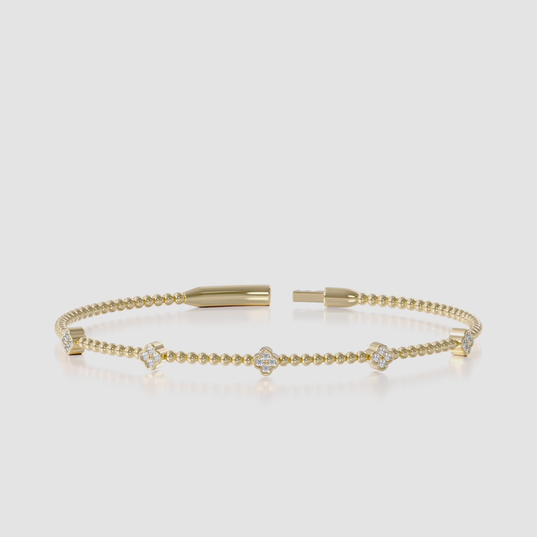 14K Clover Illusion Flexible Bangle — product video